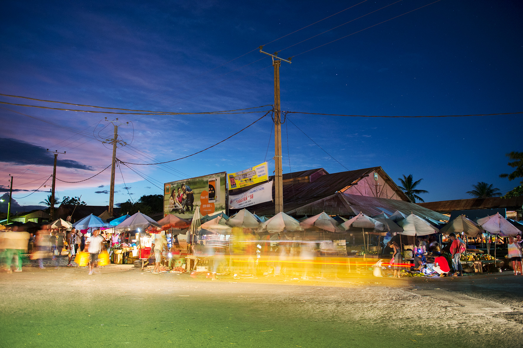 Nachtmarkt in Madagaskar, Bild aus Afrika erhältlich im Onlineshop